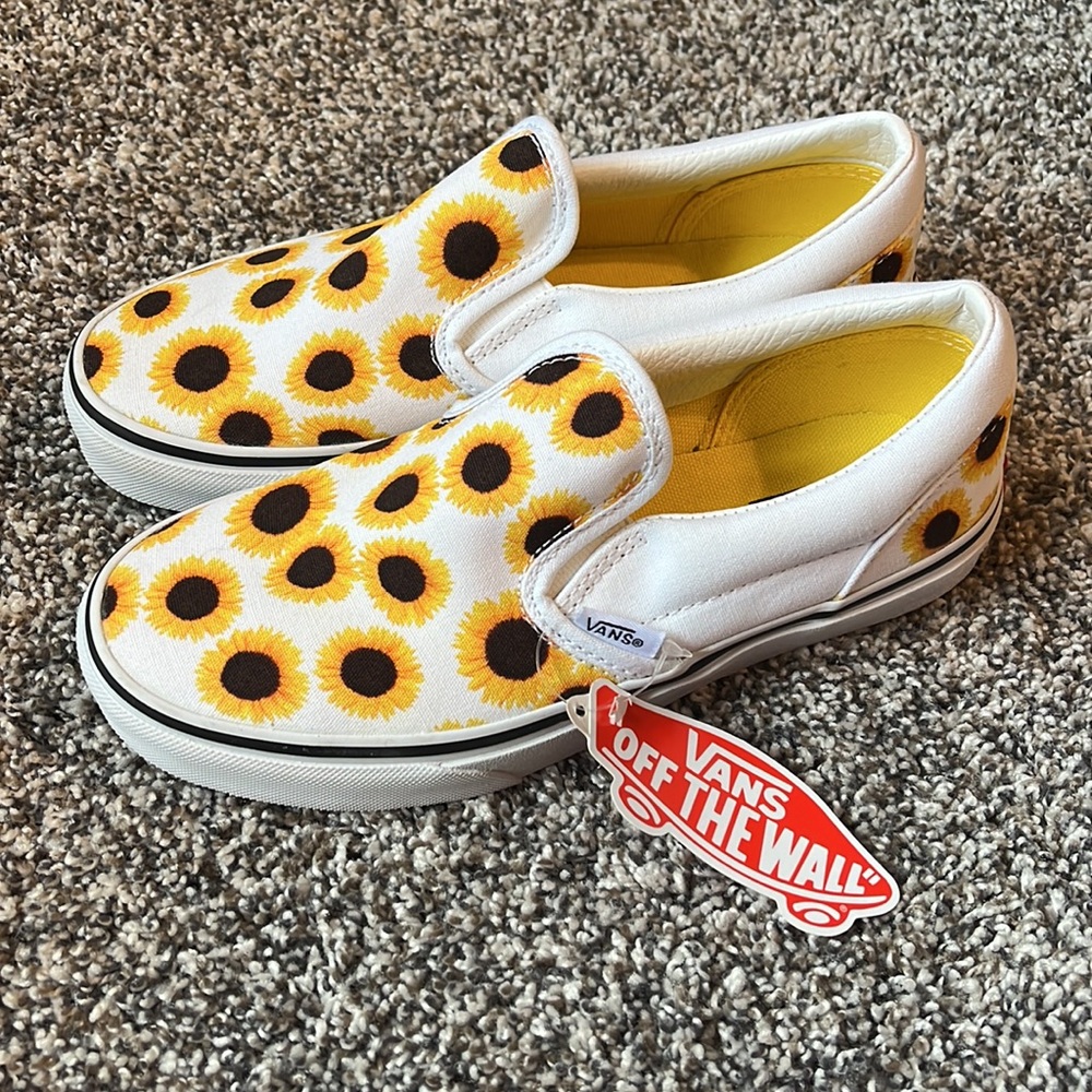 Vans - Picture 2 of 5